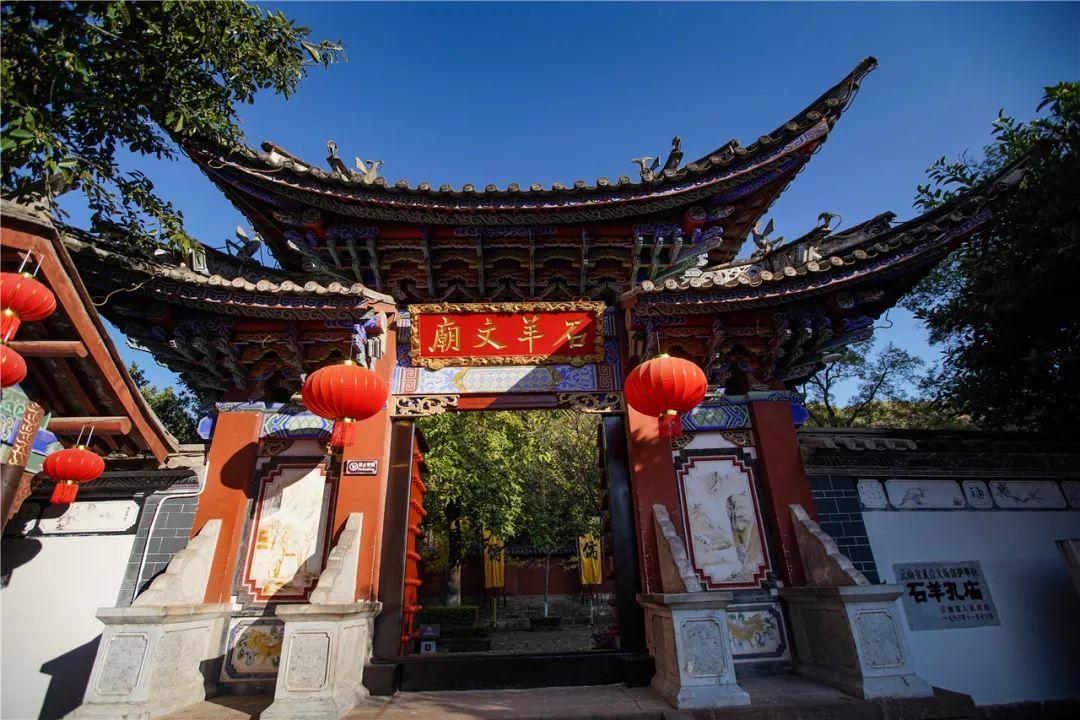 书塔叠叠高